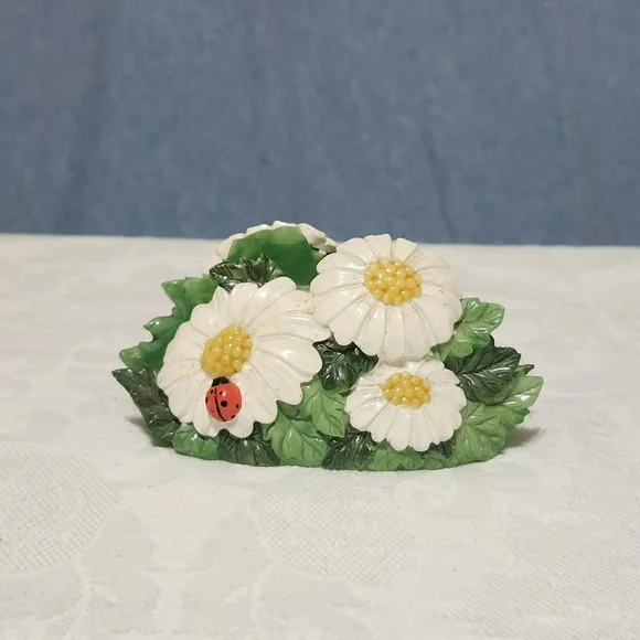 Hurnes Daisy and Ladybug letter holder - Picture 2 of 3